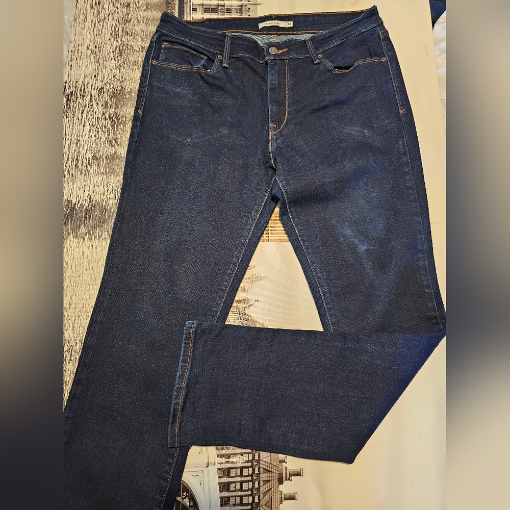 Levi's Straus women's denim Jeans dark color size 14 mid rise skinny